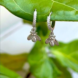Silver bee earrings